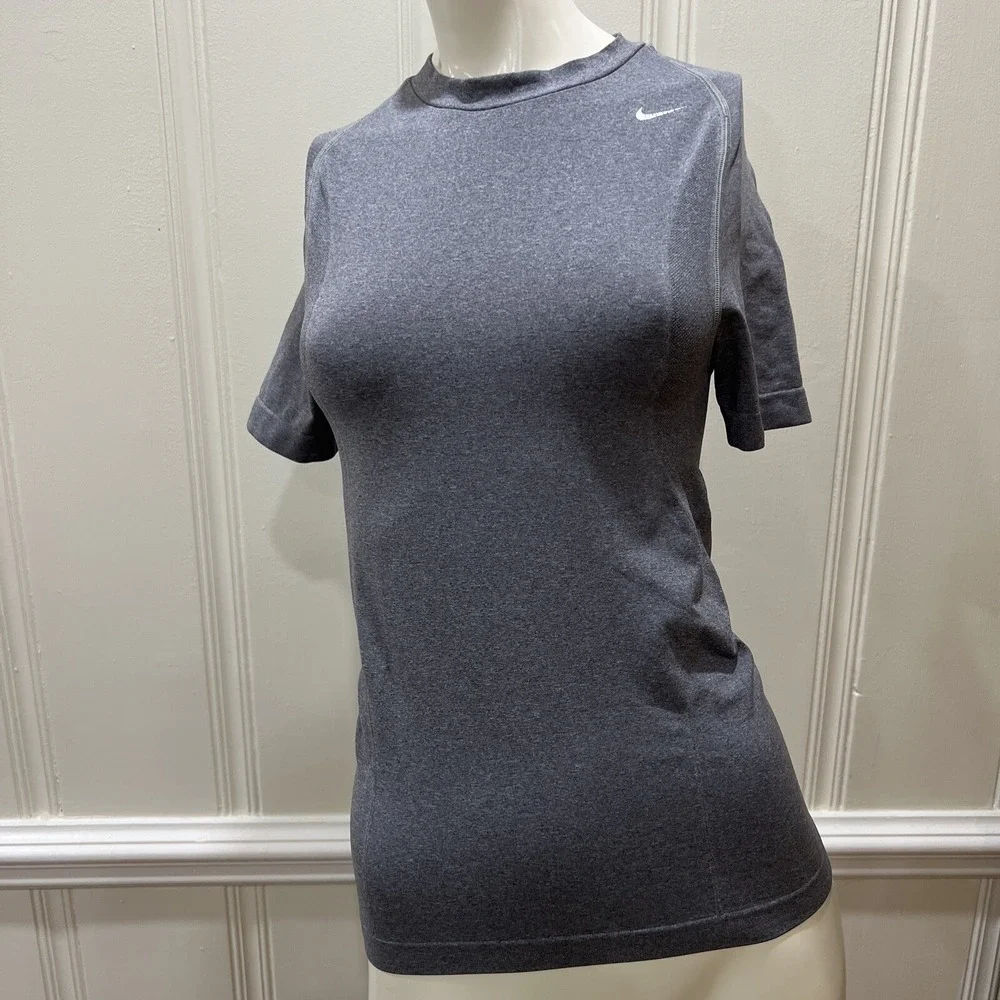 Nike Pro Team Tech Seamless Vent Shirt Youth Boys Size Large Gray